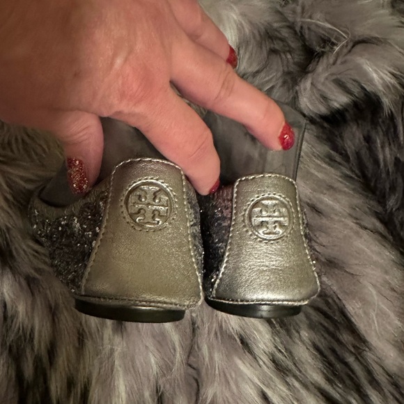 Tory Burch glitter leather flats size 9 great condition! - Picture 4 of 7